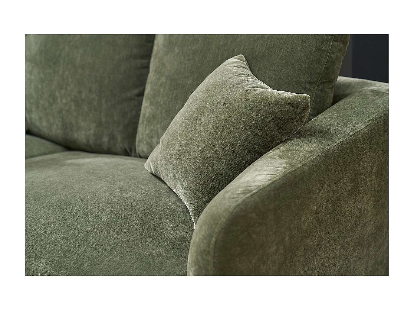 Sofá moderno 3 plazas de tejido efecto aterciopelado caqui y metal negro JERRY