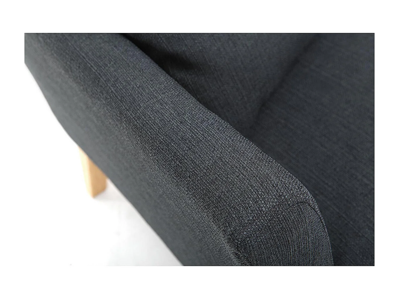 Sofá nórdico 2 plazas desenfundable  gris oscuro y patas madera clara OSLO