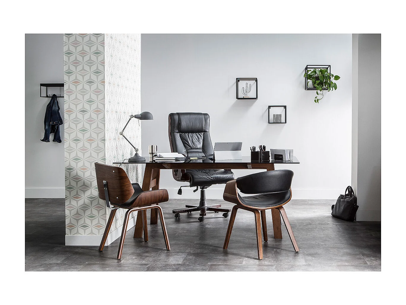 Silla nórdica negro y madera oscura ARAMIS