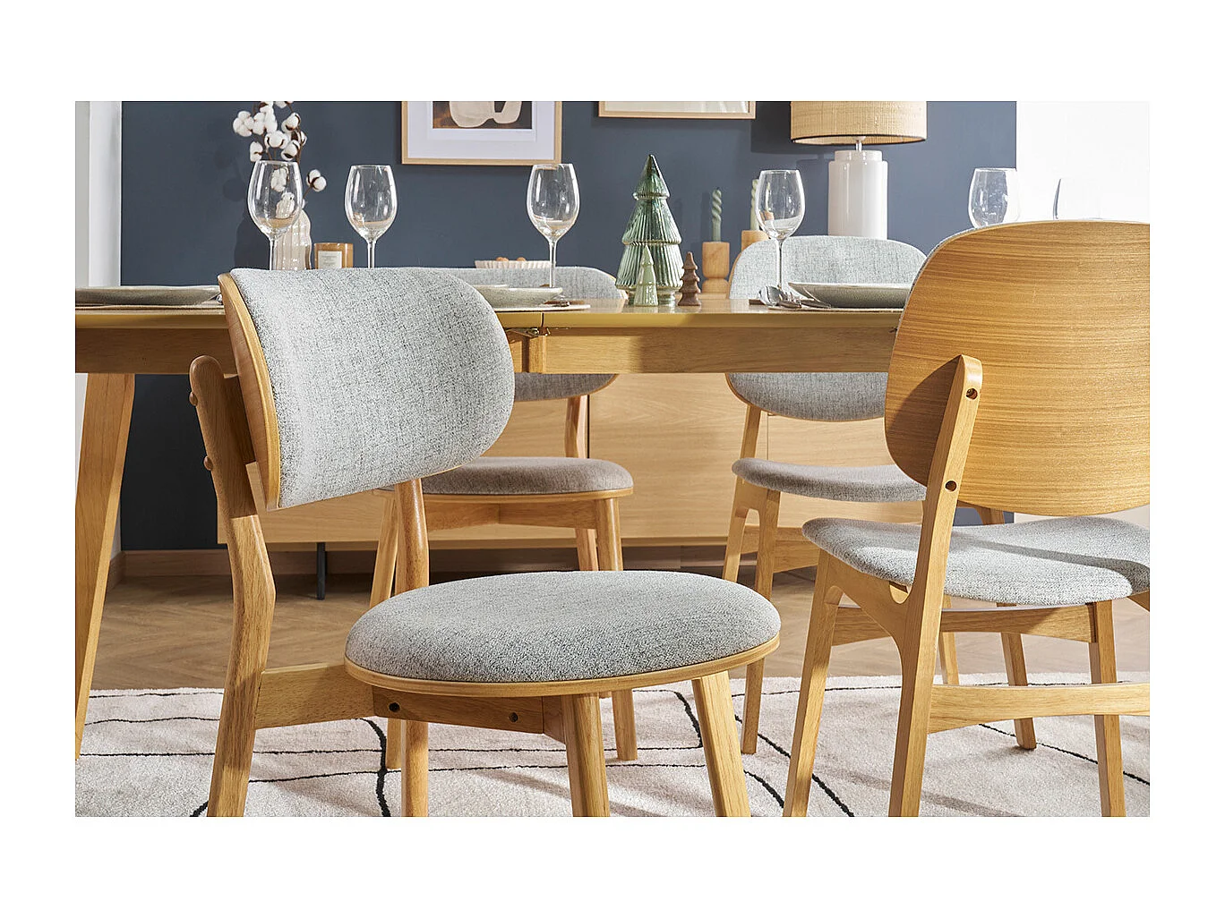 Chaises scandinaves en tissu gris clair et bois clair massif (lot de 2) FAUVETTE