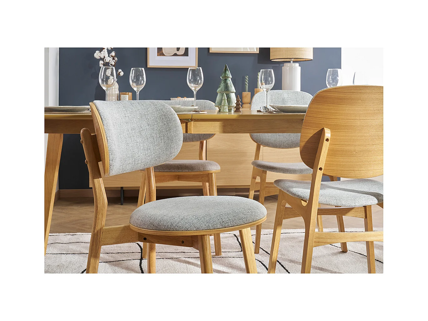Chaises scandinaves en tissu gris clair et bois clair massif (lot de 2) FAUVETTE