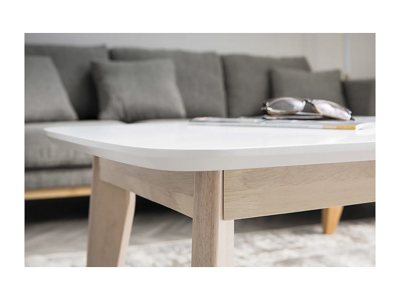 Mesa baja diseño LEENA