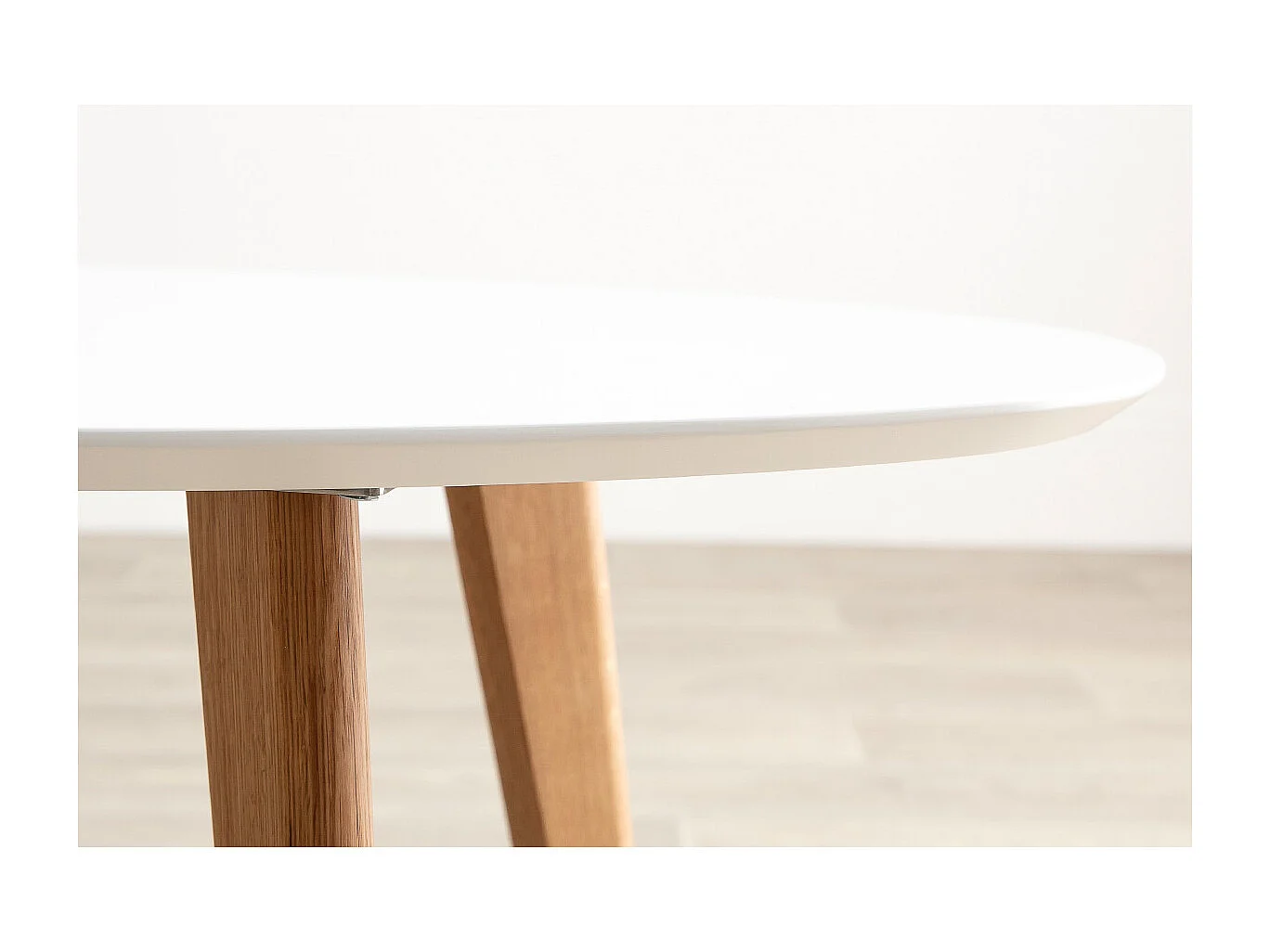 Table basse ovale scandinave blanc et bois clair chêne L120 cm EKKA