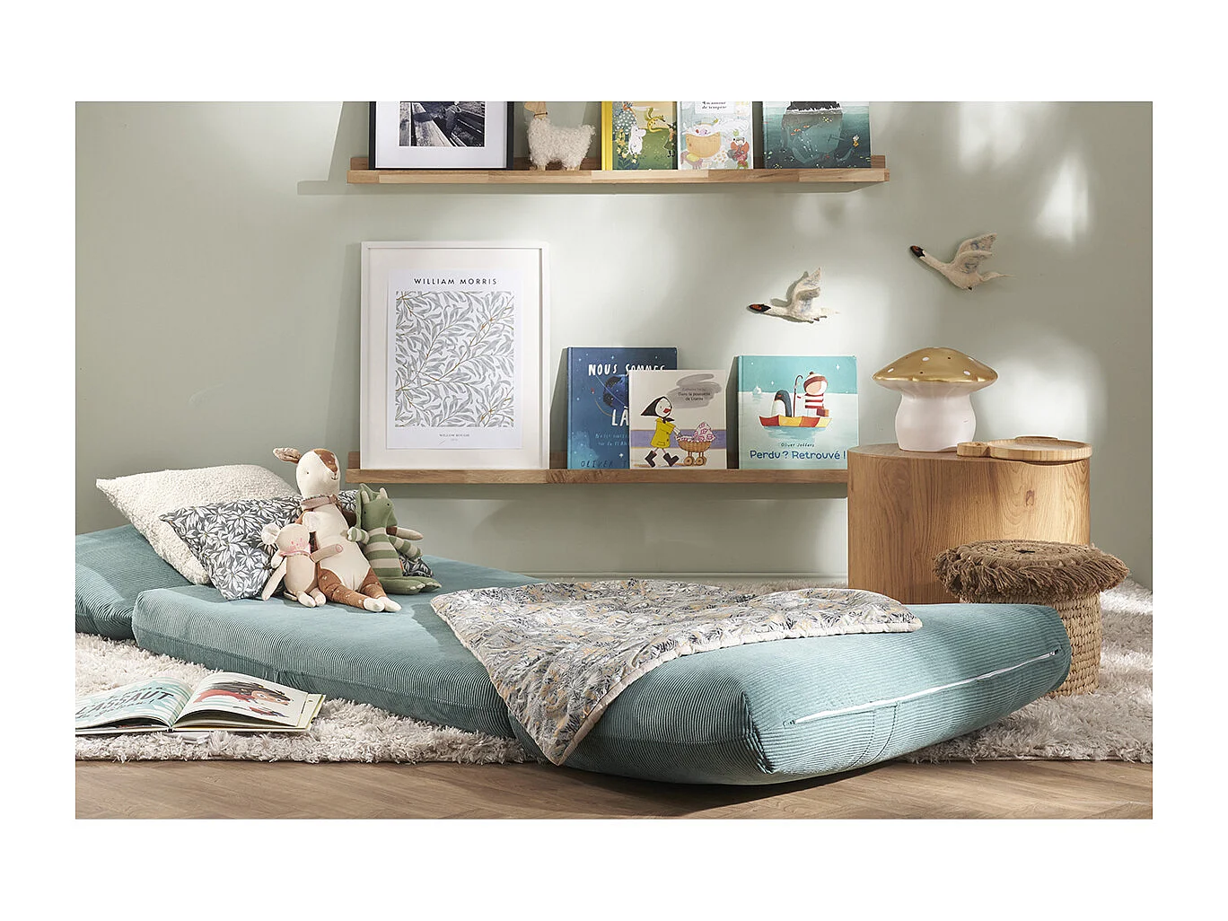 Chauffeuse 1 place convertible en tissu velours côtelé vert céladon SPENCER