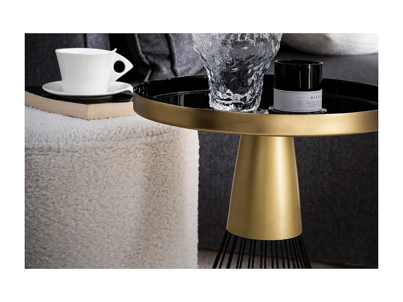 Mesa auxiliar redonda de acero lacado negro y dorado 41 cm diám. SPLEEN