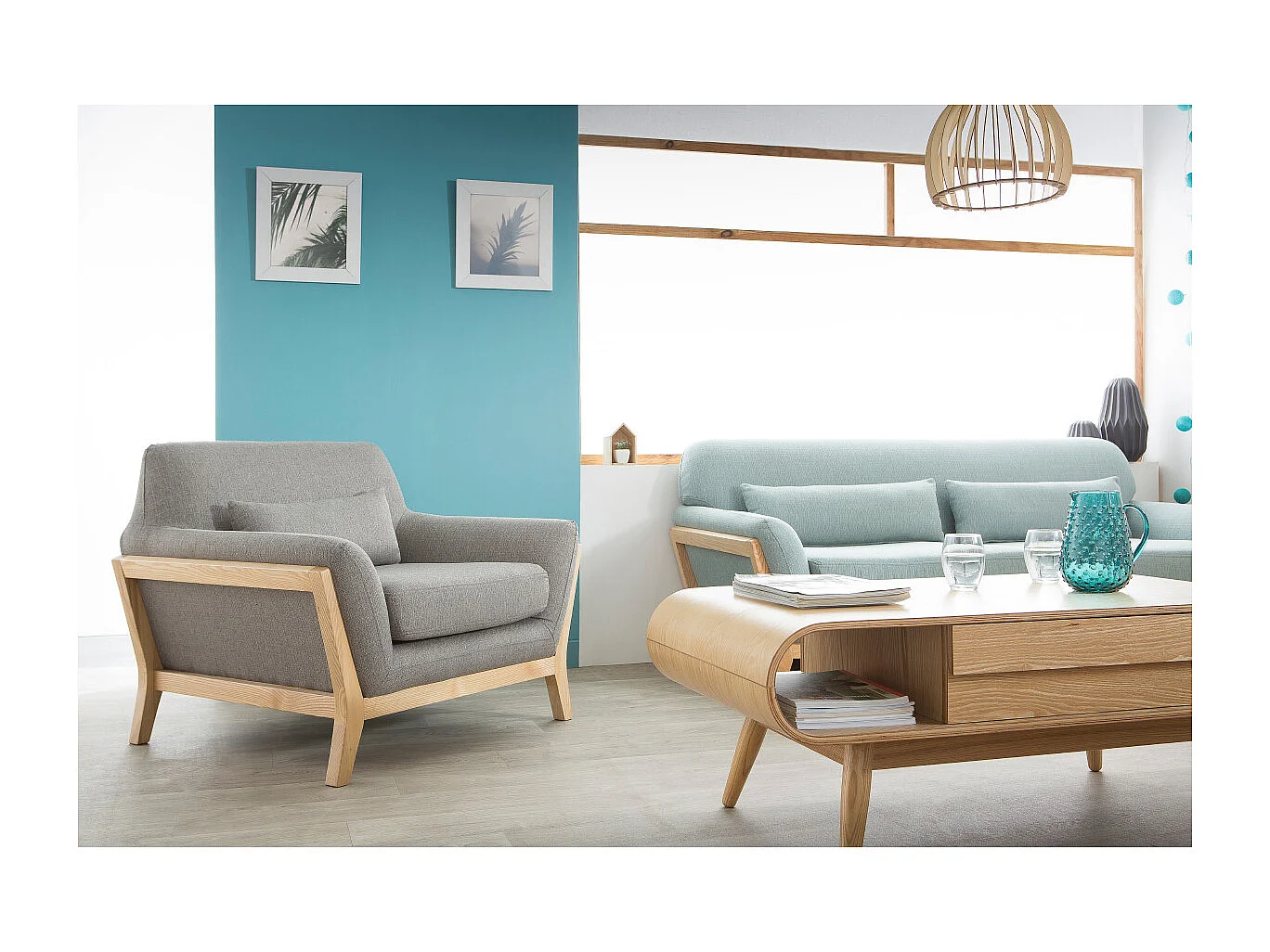 Fauteuil scandinave en tissu gris et bois clair massif YOKO