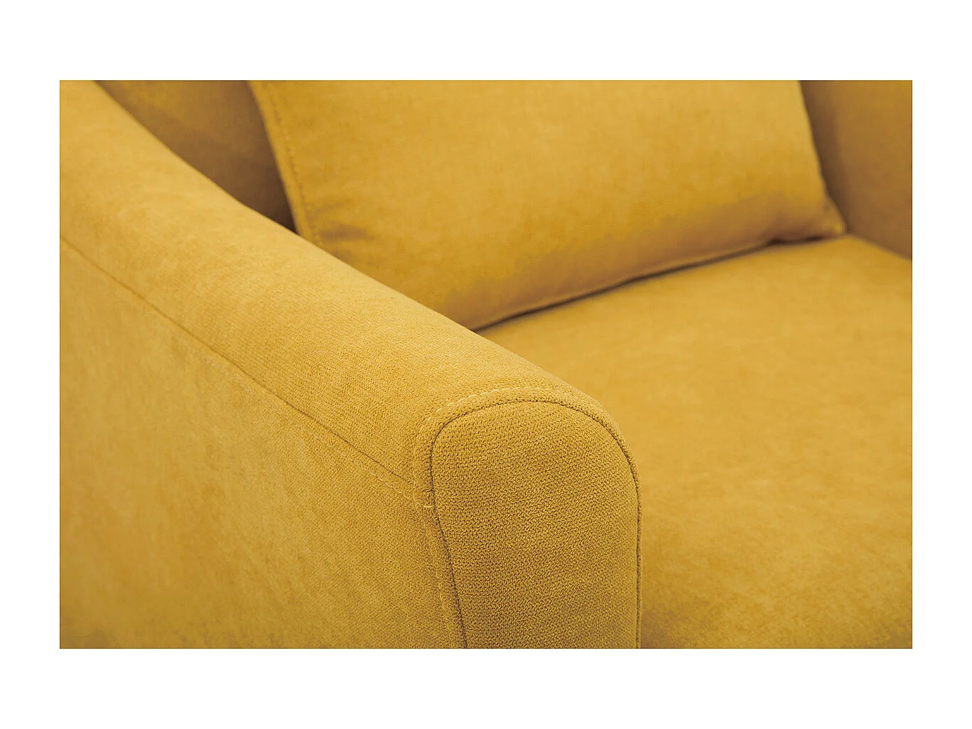 Poltrona design effetto velluto giallo senape KATE