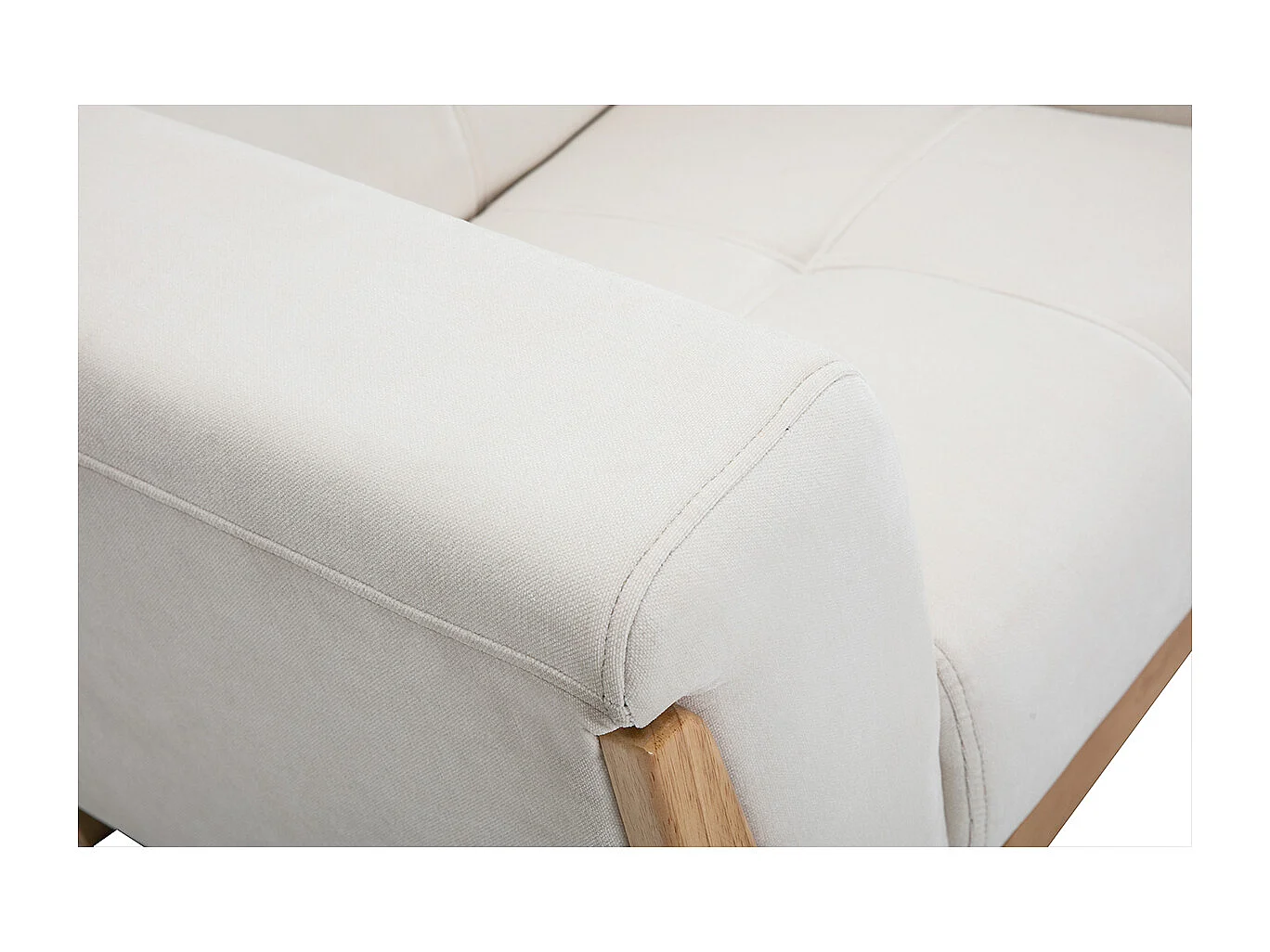 Fauteuil scandinave en tissu effet velours blanc cassé et bois clair FJORD