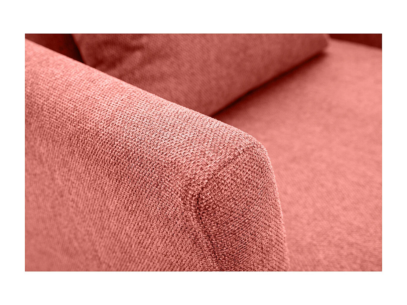 Sillón nórdico de tejido efecto aterciopelado texturizado terracota y madera clara OSLO