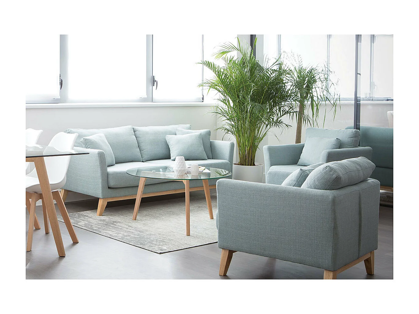 Fauteuil scandinave déhoussable en tissu vert lagon et bois clair OSLO