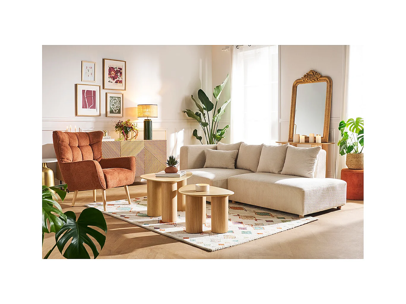 Skandinavischer Sessel Stoff mit Samteffekt Rostbraun mit Holzfüßen AVERY