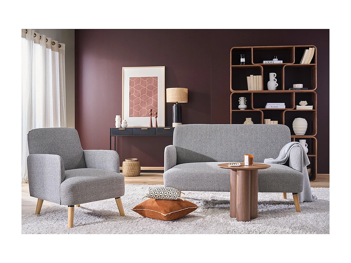 Sillón nórdico de tela efecto aterciopelado texturizado gris oscuro y madera clara ISKO
