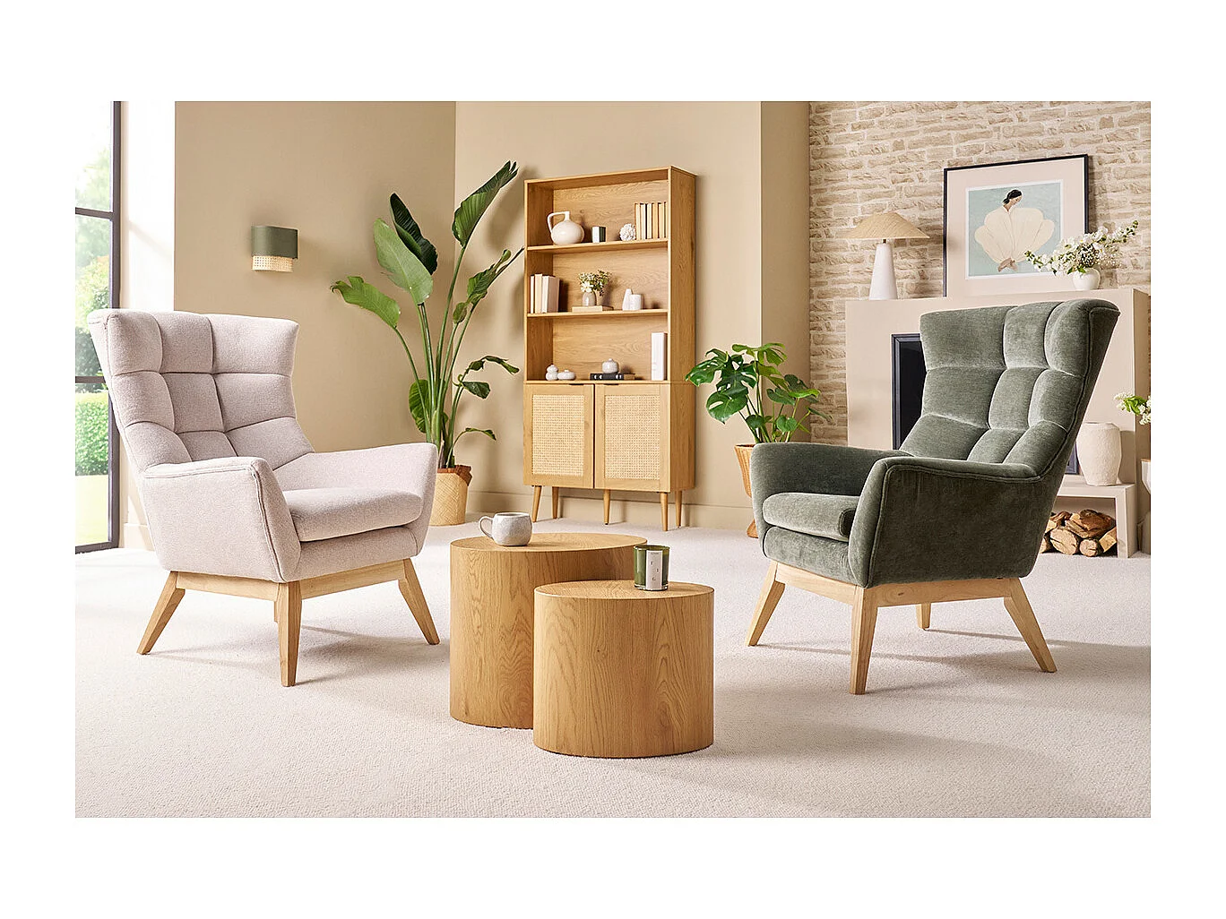 Sillón nórdico de efecto aterciopelado caqui y madera BRODY