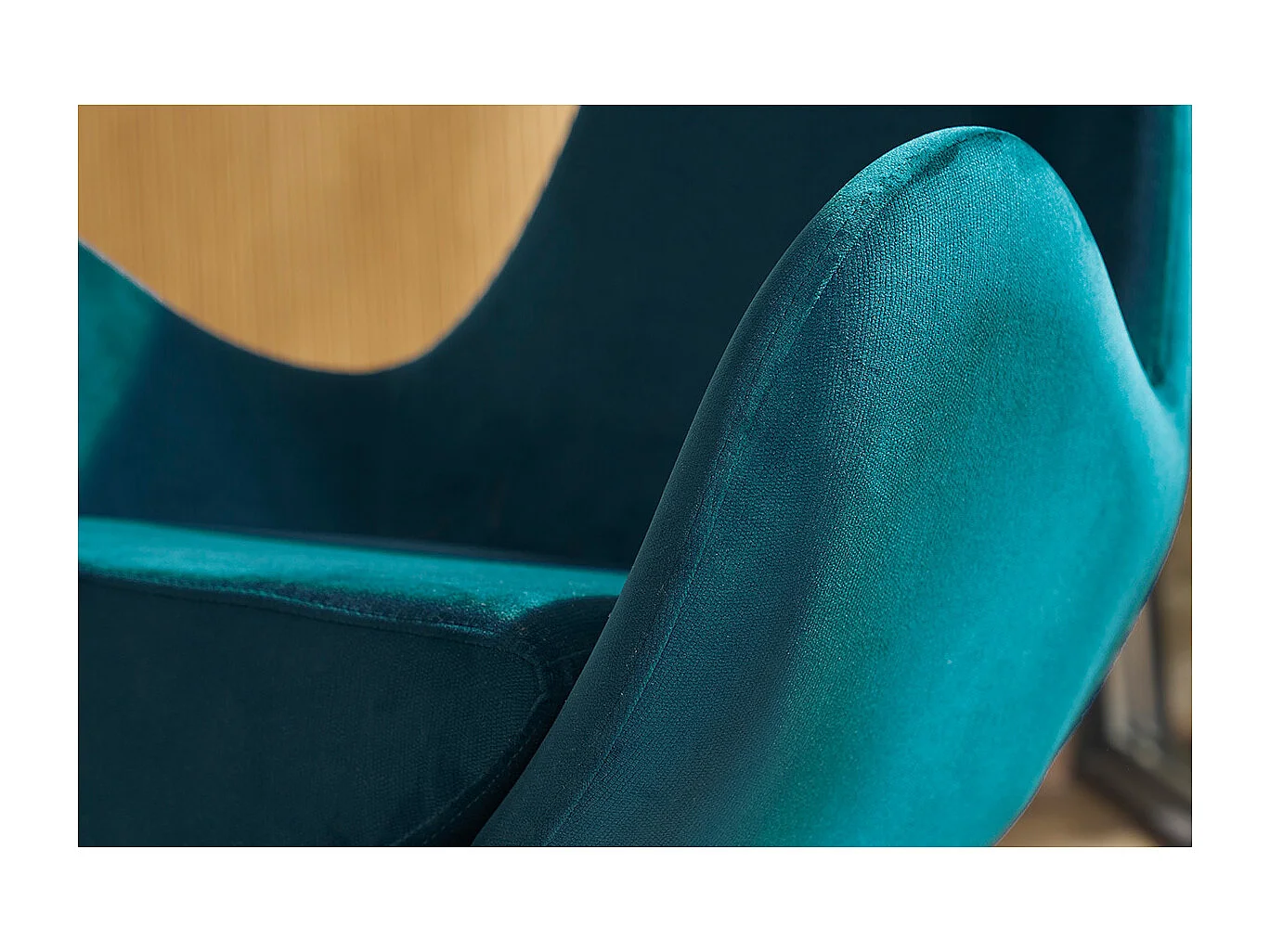 Fauteuil pivotant design en tissu velours bleu canard et métal noir ANDY