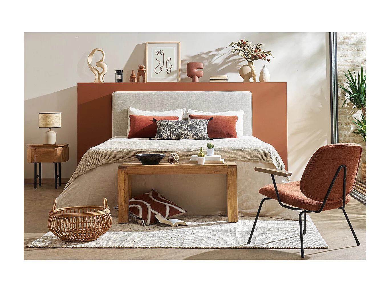 Sillón moderno de borreguillo color terracota, metal negro y madera oscura BARNET