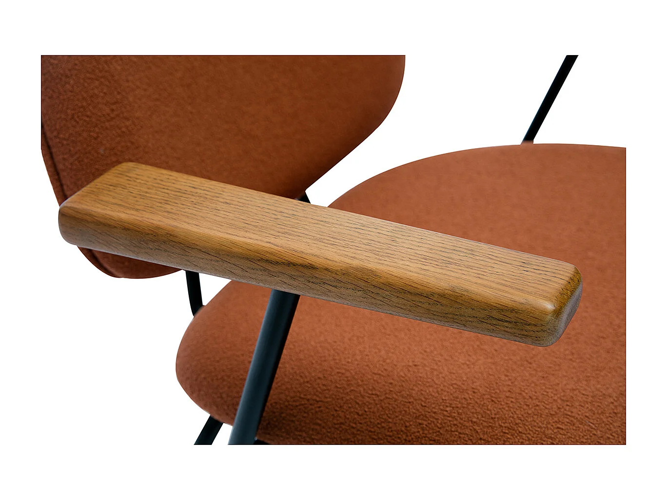 Sillón moderno de borreguillo color terracota, metal negro y madera oscura BARNET