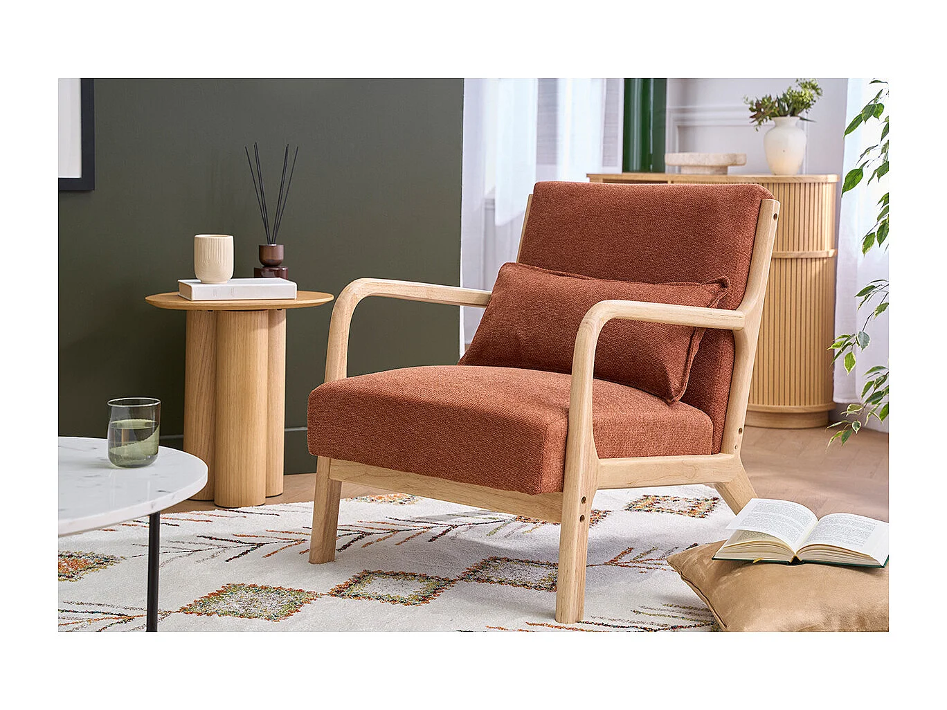 Skandinavischer Sessel aus rostbraunem Stoff mit Samteffekt und hellem Massivholz DERRY
