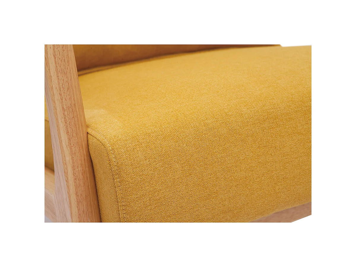 Sillón nórdico de tejido efecto aterciopelado amarillo mostaza y madera clara maciza DERRY