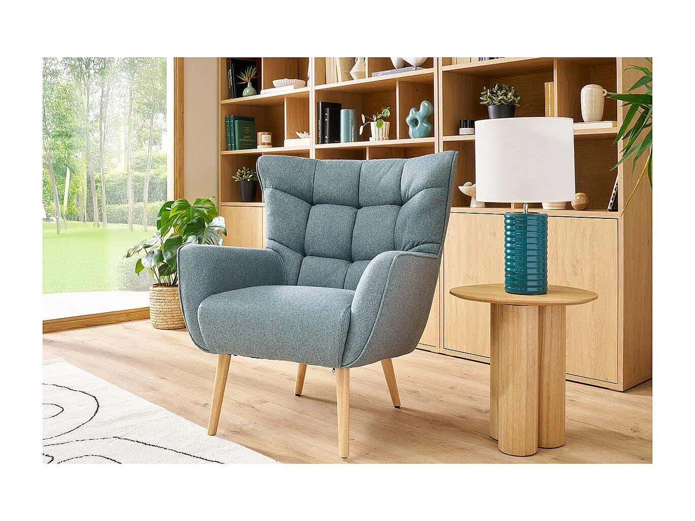 Sillón nórdico en tejido verde y madera AVERY