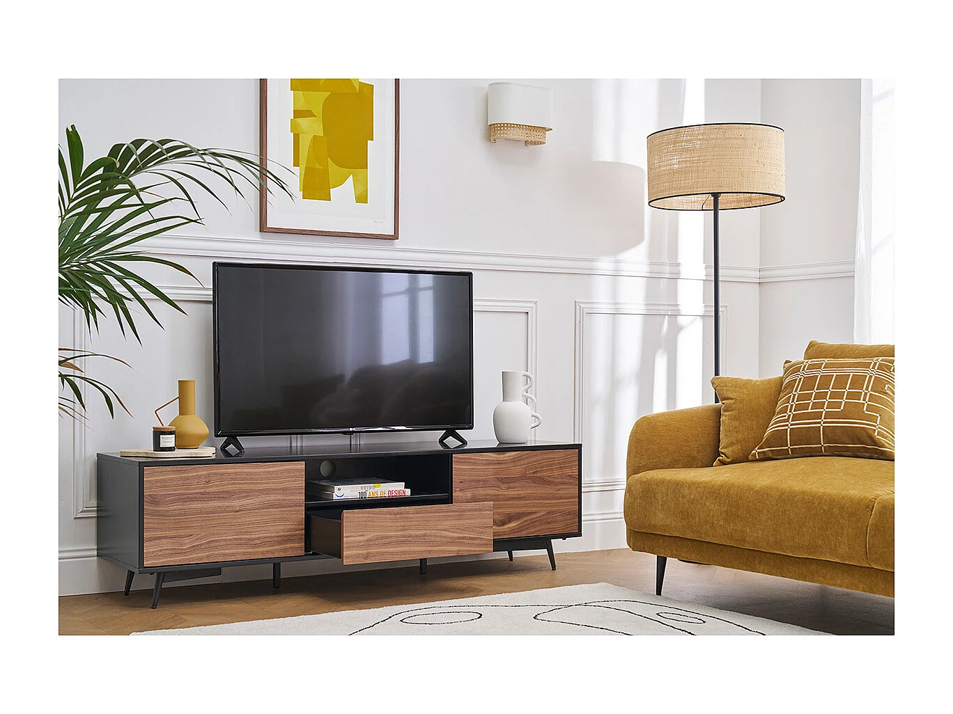 Mueble TV negro mate y contrachapado de nogal con 2 puertas y 1 cajón 160 cm MERMOZ