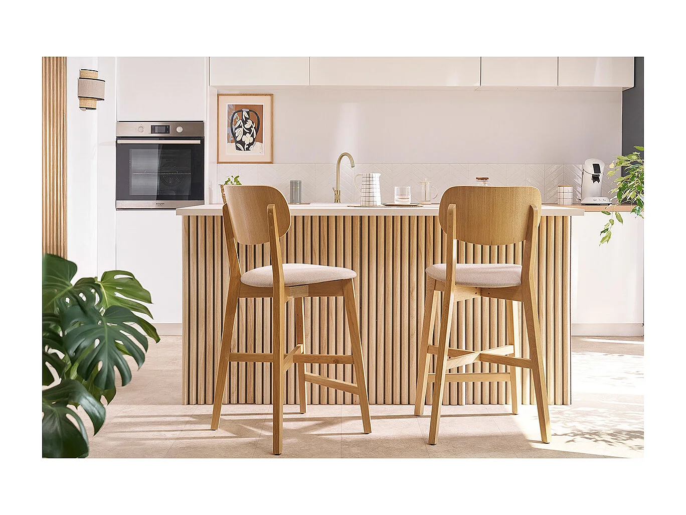 Tabourets de bar en bois clair chêne et tissu effet velours terre brûlée H65 cm (lot de 2) LUCIA