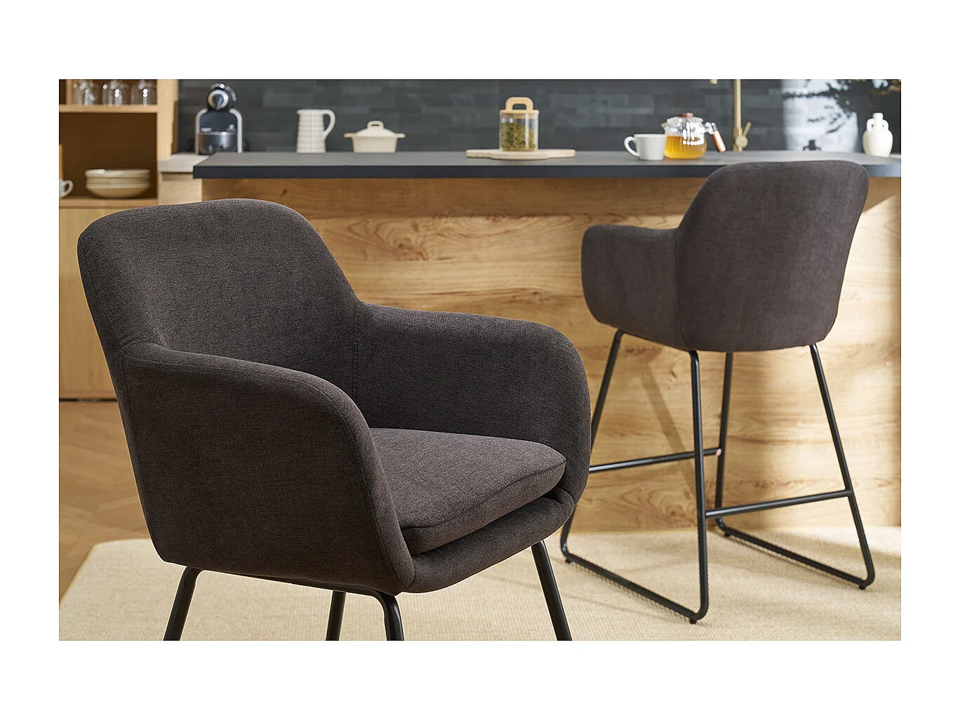 Set de 2 taburetes de cocina efecto aterciopelado gris oscuro 65 cm de altura AMIKA