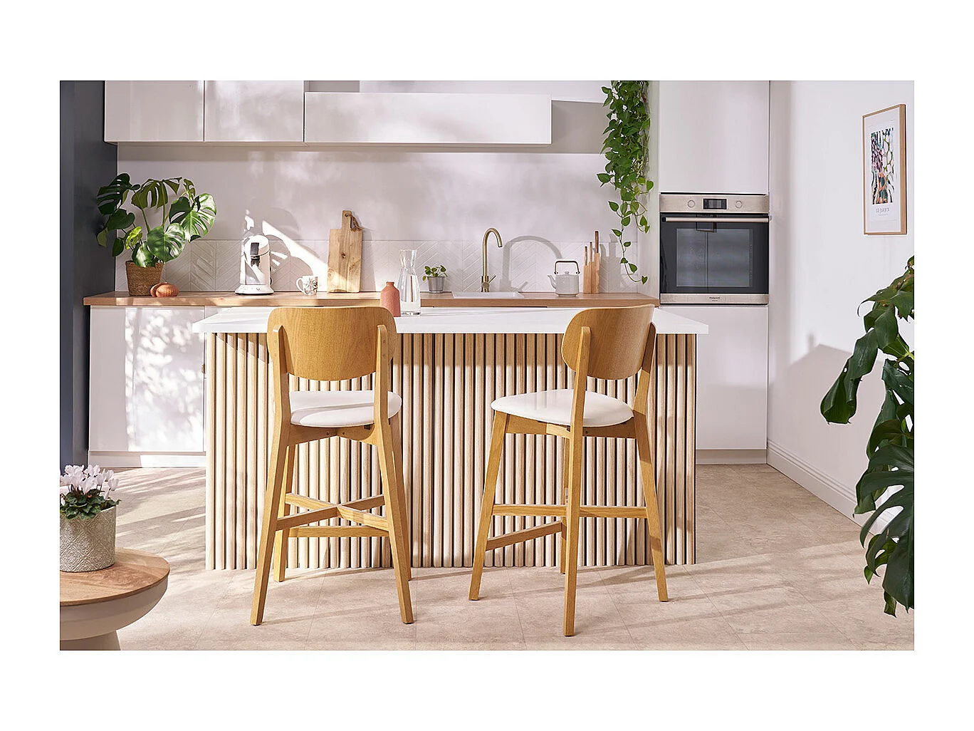 Tabouret de bar en bois clair chêne et tissu effet velours terre brûlée H65 cm LUCIA