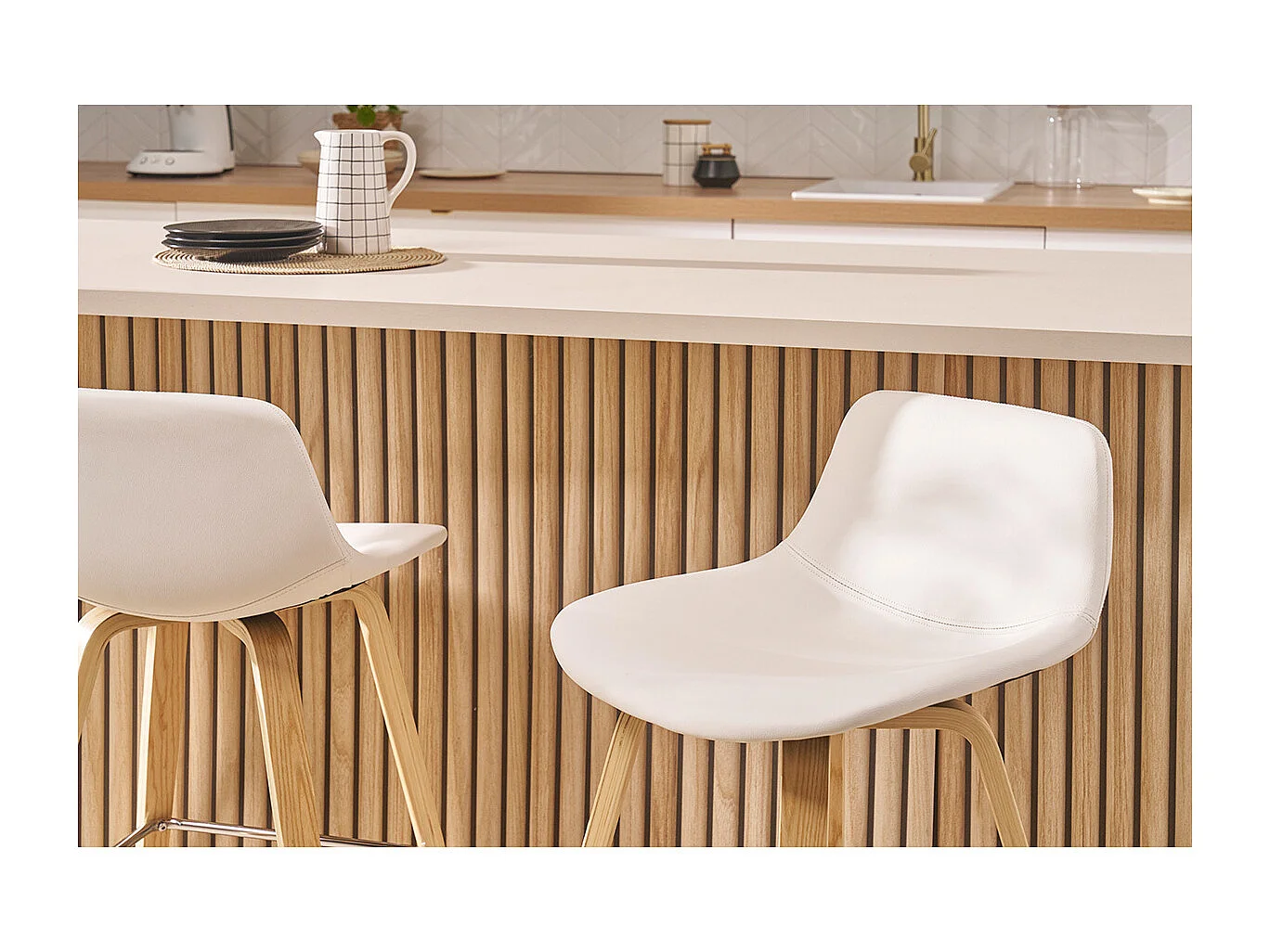 Set de 2 taburetes de cocina de diseño blanco con madera clara 65 cm NONIE