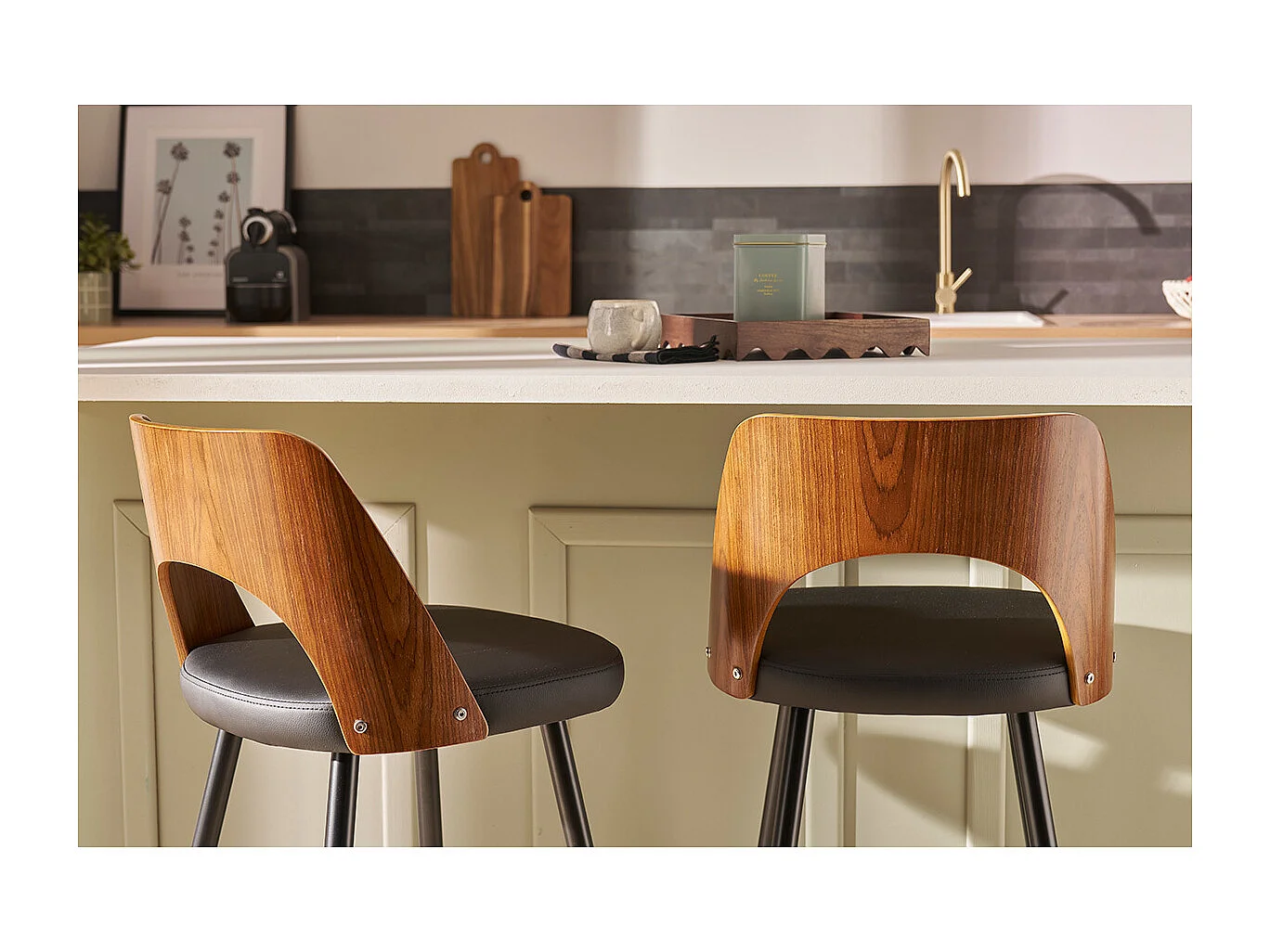 Set de 2 taburetes de cocina de diseño negro y nogal 66,5 cm FALCOM