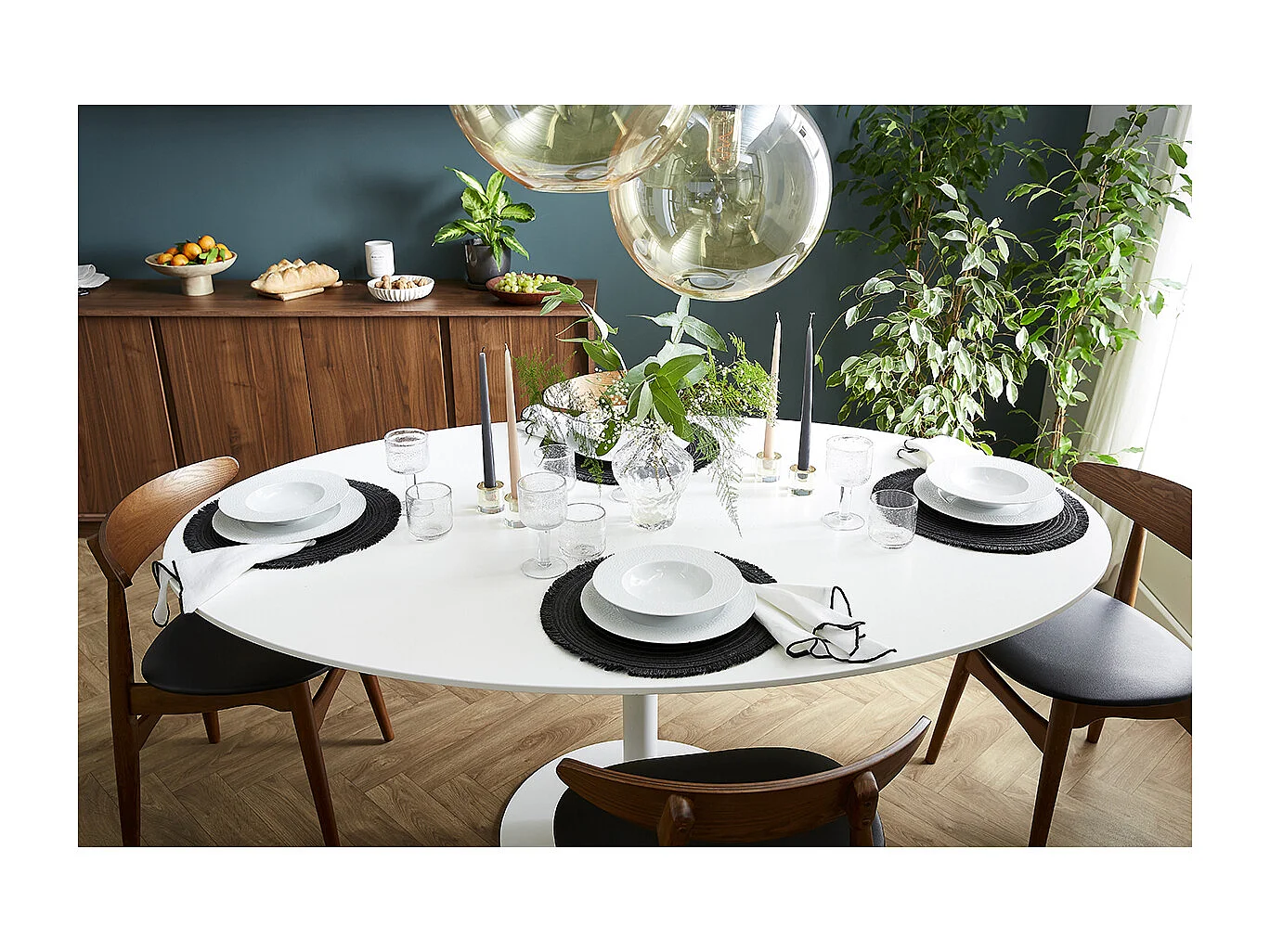 Table à manger design blanche ovale L170 cm HALIA