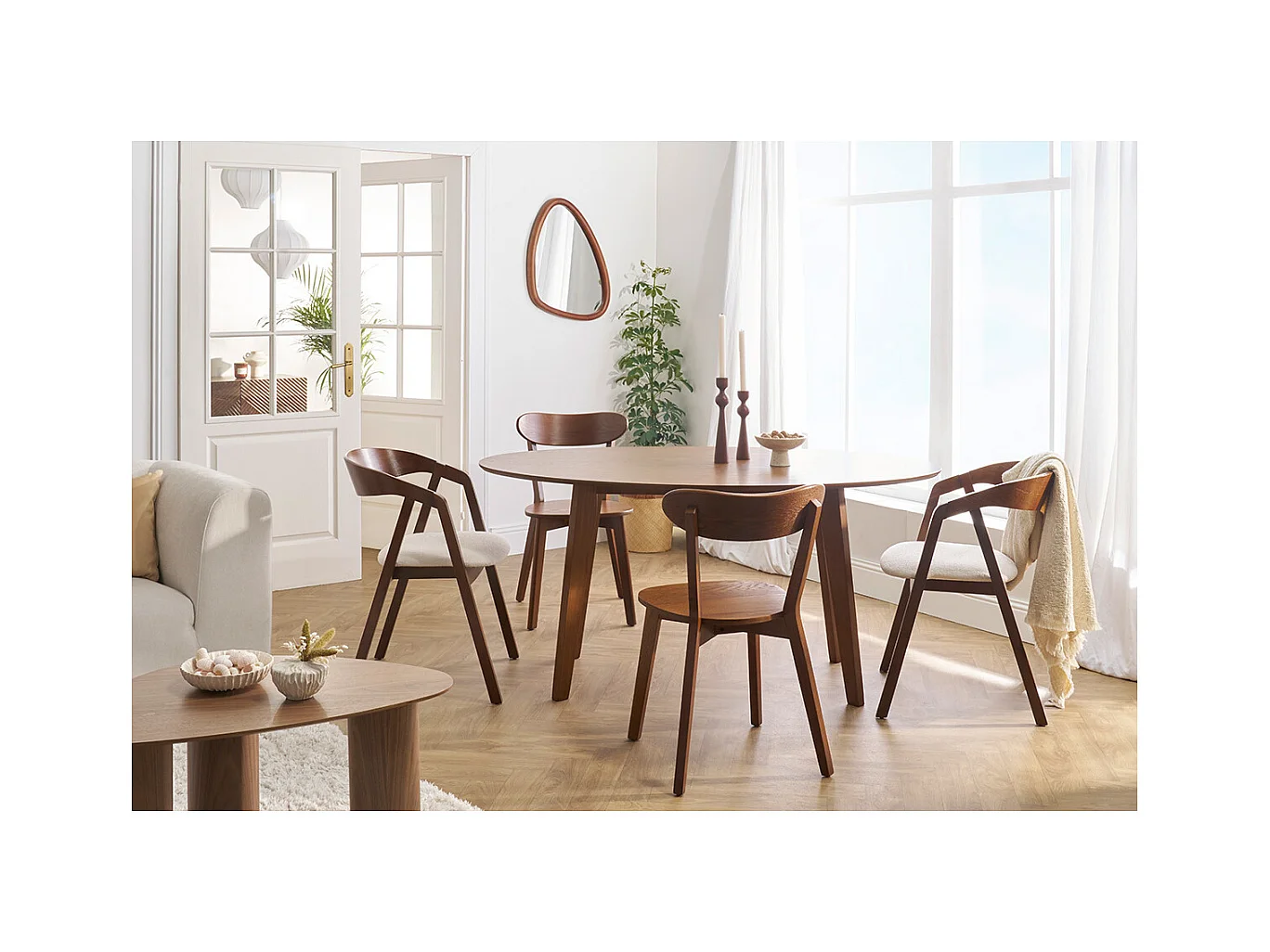 Mesa de comedor diseño escandinavo oval nogal L160 MARIK