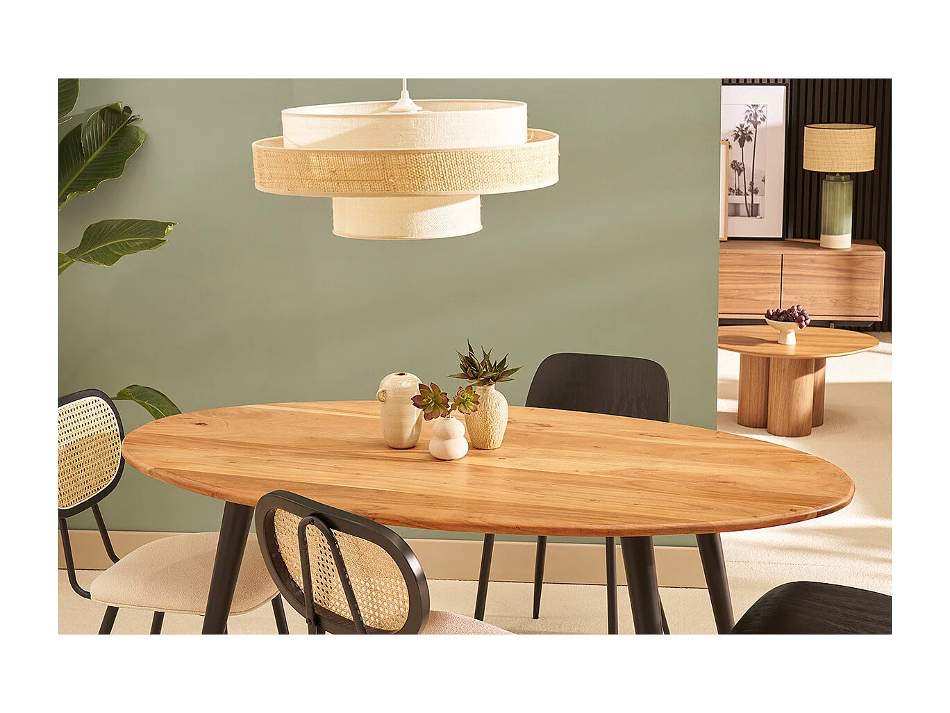 Table à manger ovale en bois massif et métal noir L160 cm OBALI