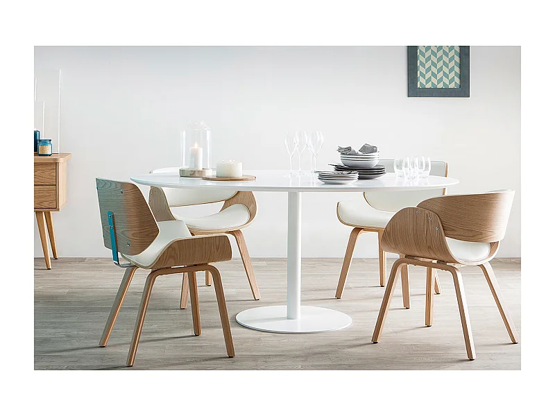 Silla blanca y madera oscura nogal RUBBENS