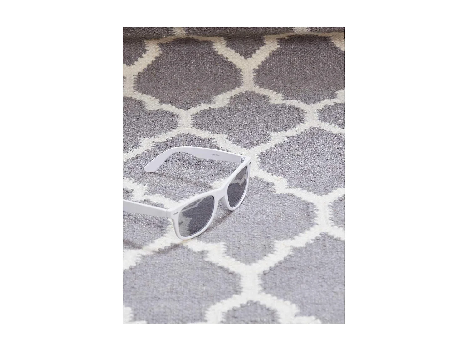 Tapis kilim 80x150 rectangle fait main en laine gris motif scandinave LYN12 AFRIRA