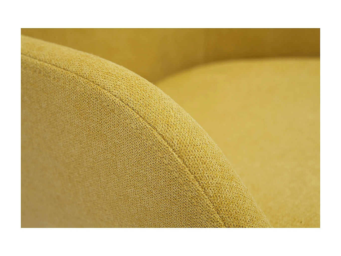 Skandinavische Stühle aus senfgelbem Stoff mit Samteffekt und helles Massivholz (2er-Set) HOLO