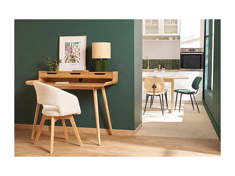 Silla nórdica de borreguillo blanco y madera clara maciza PRISMA