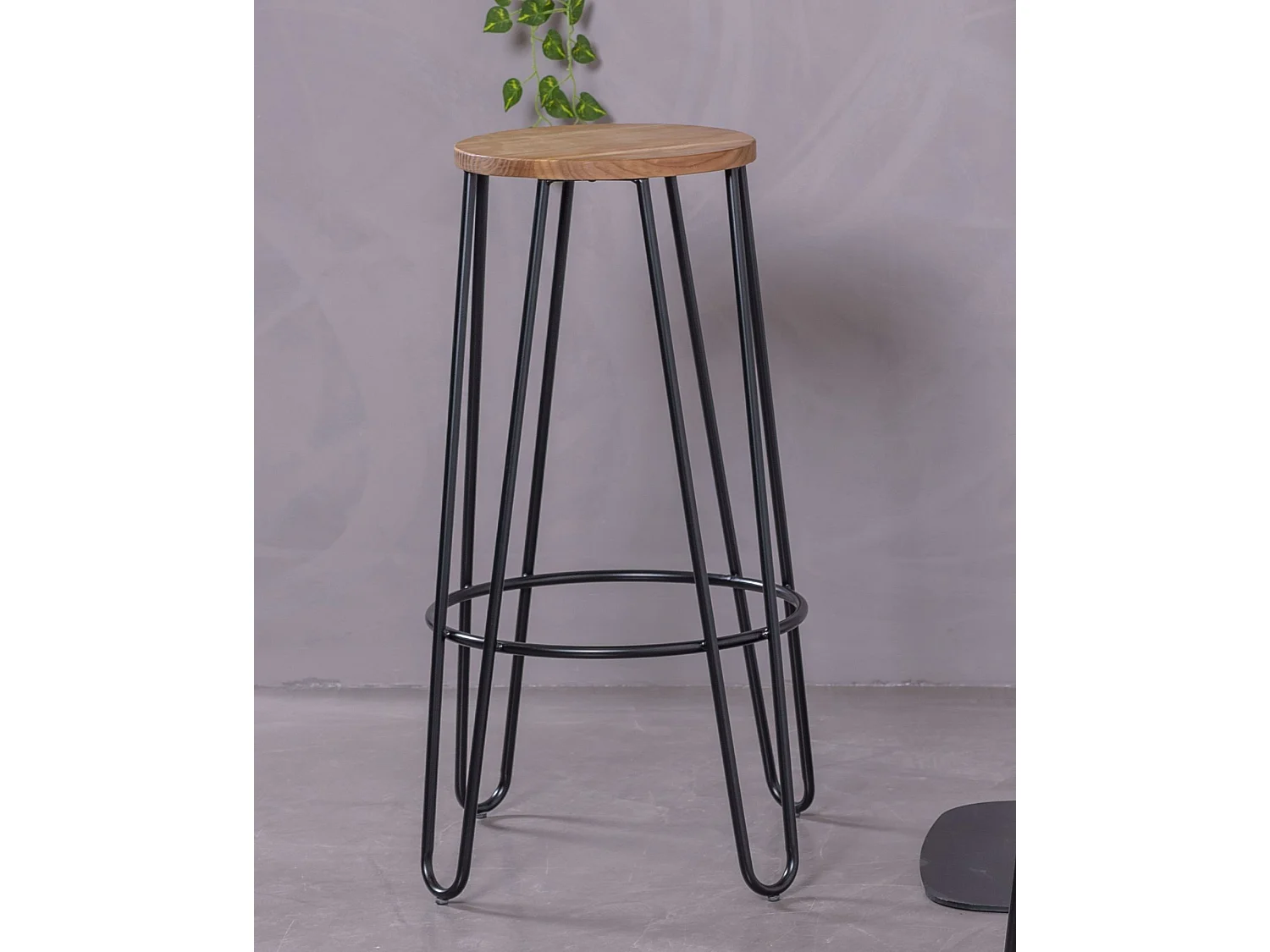 Sgabello industriale in legno di frassino (75 cm) - Lisbona - Nero