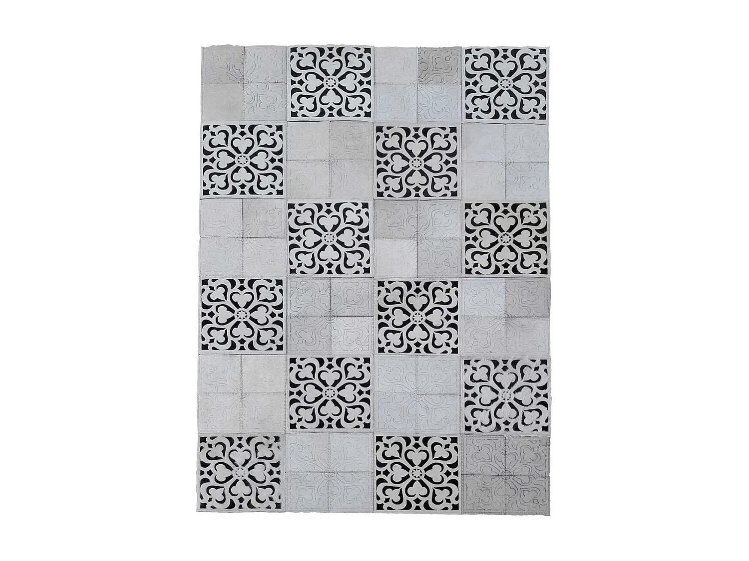 Tapis peau de vache 120x170 kilim fait main noir