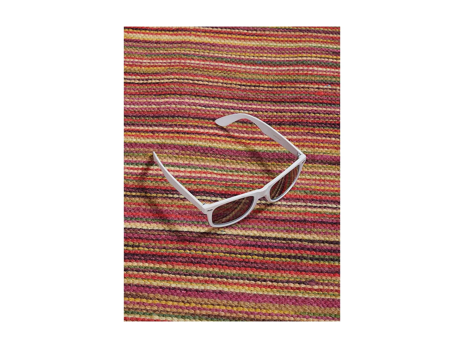 tapis chambre 60x110 fait à la main en laine rouge rectangle motif géométrique