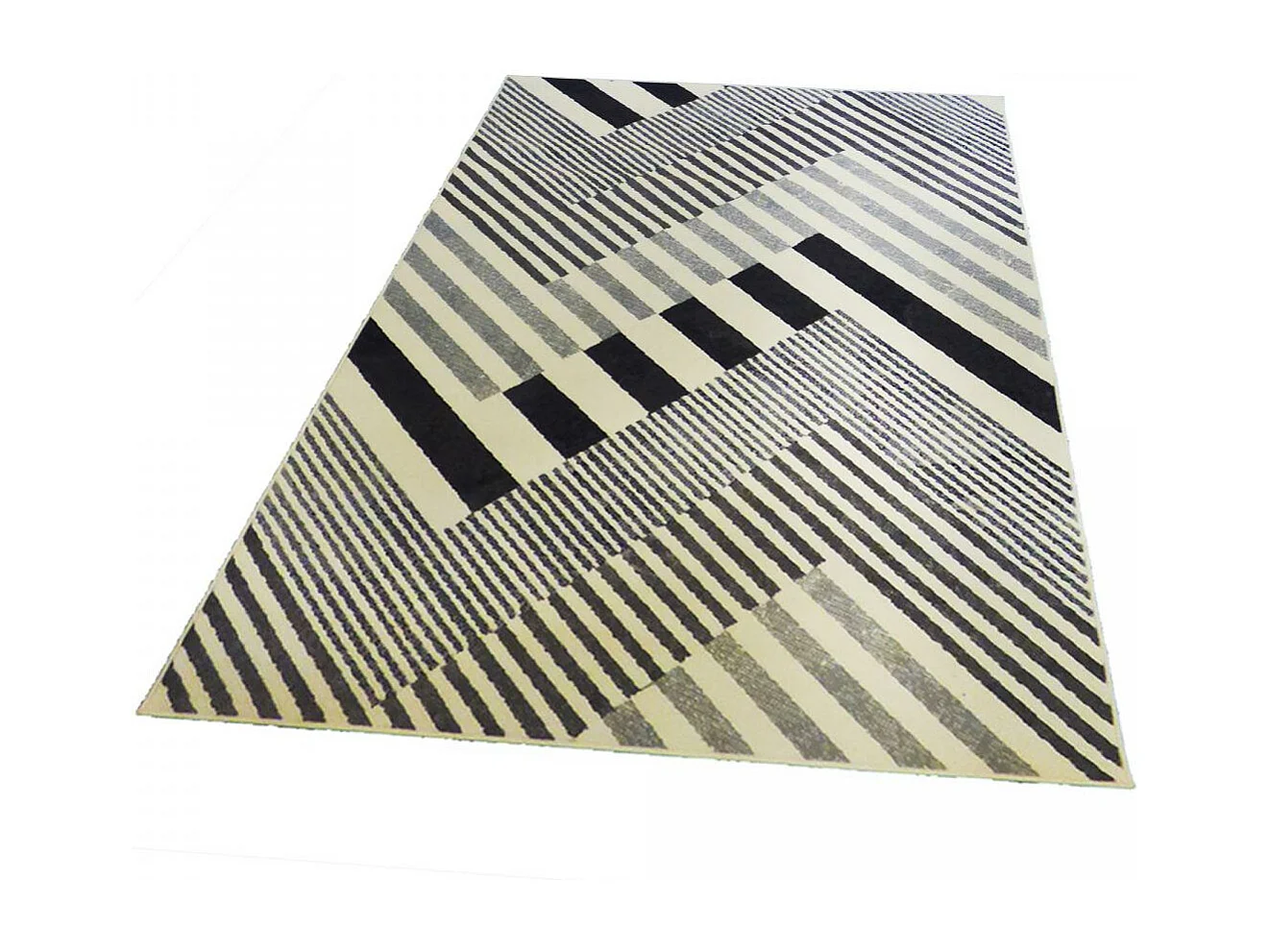 tapis chambre 60x110 tissé noir et gris rectangle motif géométrique LYN49 ZIGRA