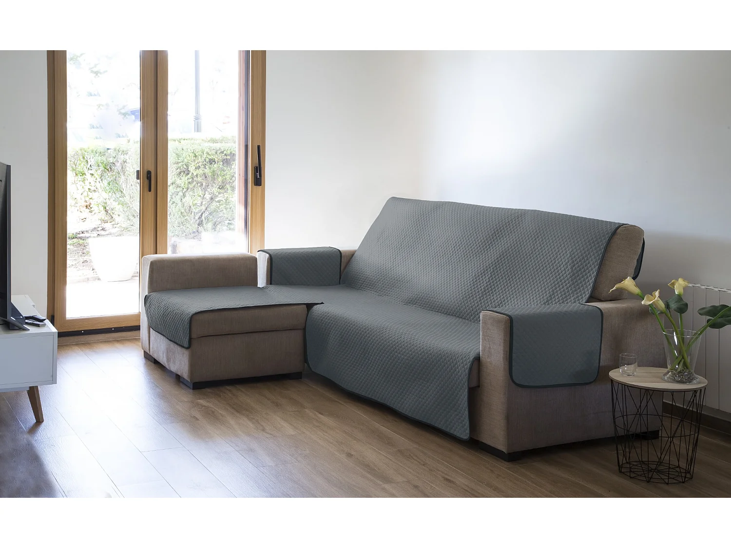 ESTORALIS | Cubre Sofá Acolchado  | Chaisse Longue 240 cm Brazo Izquierdo | Tela 240 x 255 cm  | Modelo AVA Color Gris