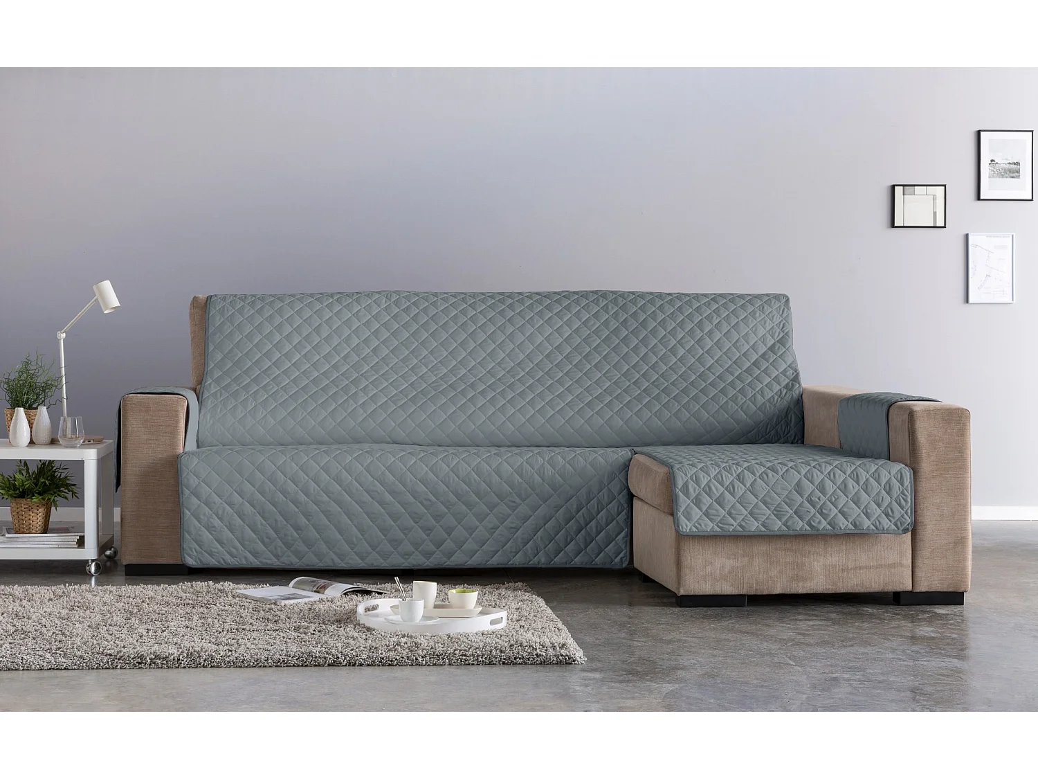 ESTORALIS | Cubre Sofá Acolchado  | Chaisse Longue 240 cm Brazo Derecho | Tela 240 x 255 cm | Modelo EDEN Color Fuxia