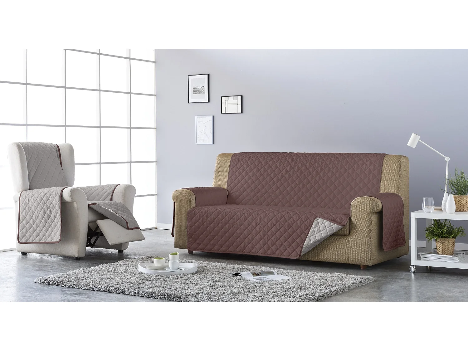 ESTORALIS | Cubre Sofá Acolchado Reversible | Para Sofa de 4 Plazas | Tela 190 x 210 cm | Modelo EDEN Color Beige/Marron