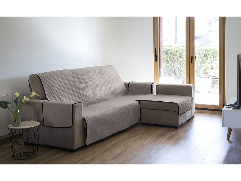 ESTORALIS | Cubre Sofá Acolchado  | Chaisse Longue 240 cm Brazo Derecho | Tela 240 x 255 cm  | Modelo AVA Color Beige