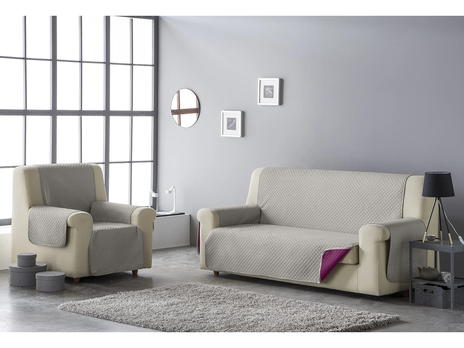 ESTORALIS | Cubre Sofá Acolchado Reversible | Para Sofa de 4 Plazas | Tela 190 x 210 cm  | Modelo AVA Color Beige/Fuxia