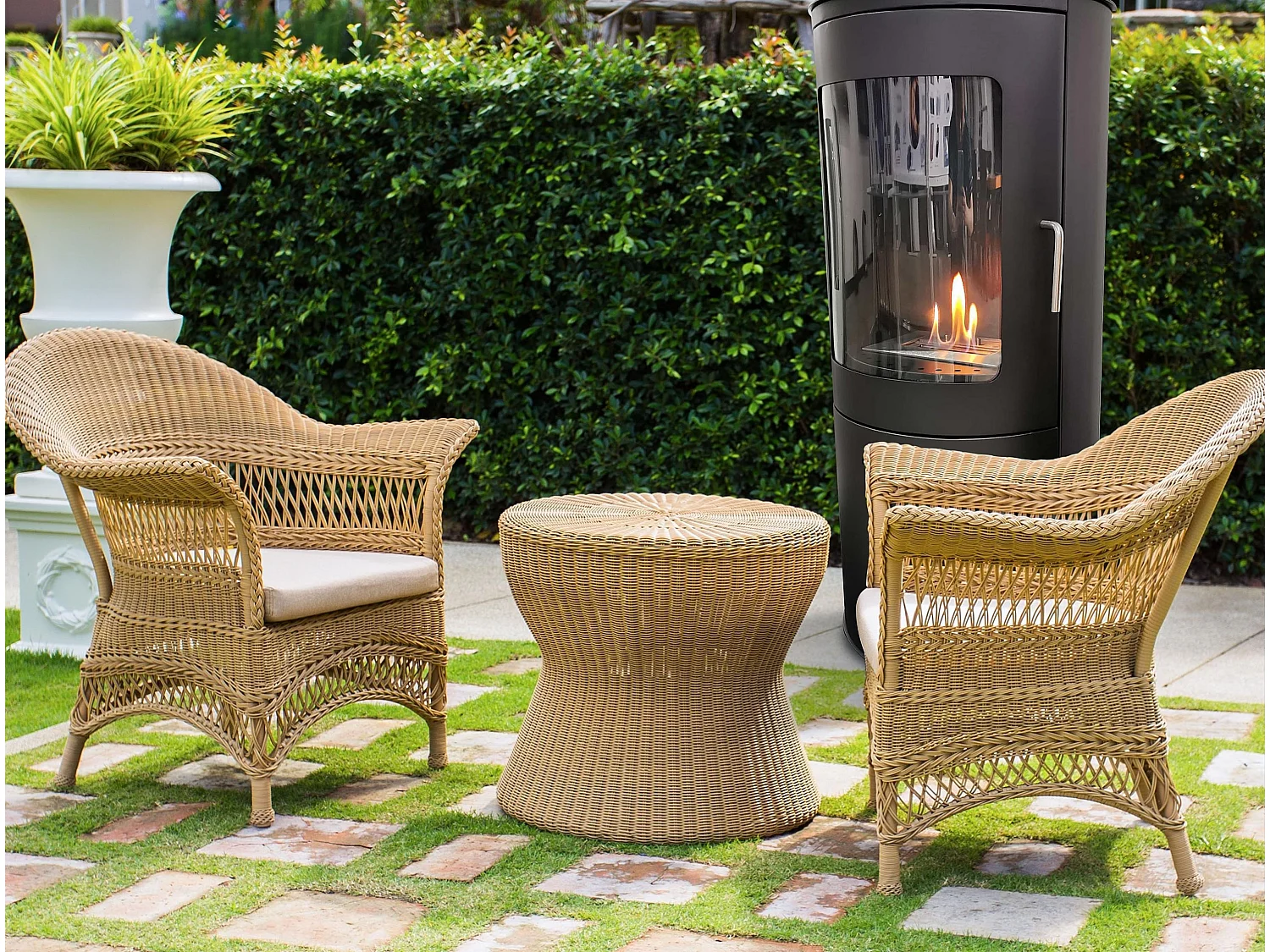 Poêle à l'éthanol de forme carrée en acier