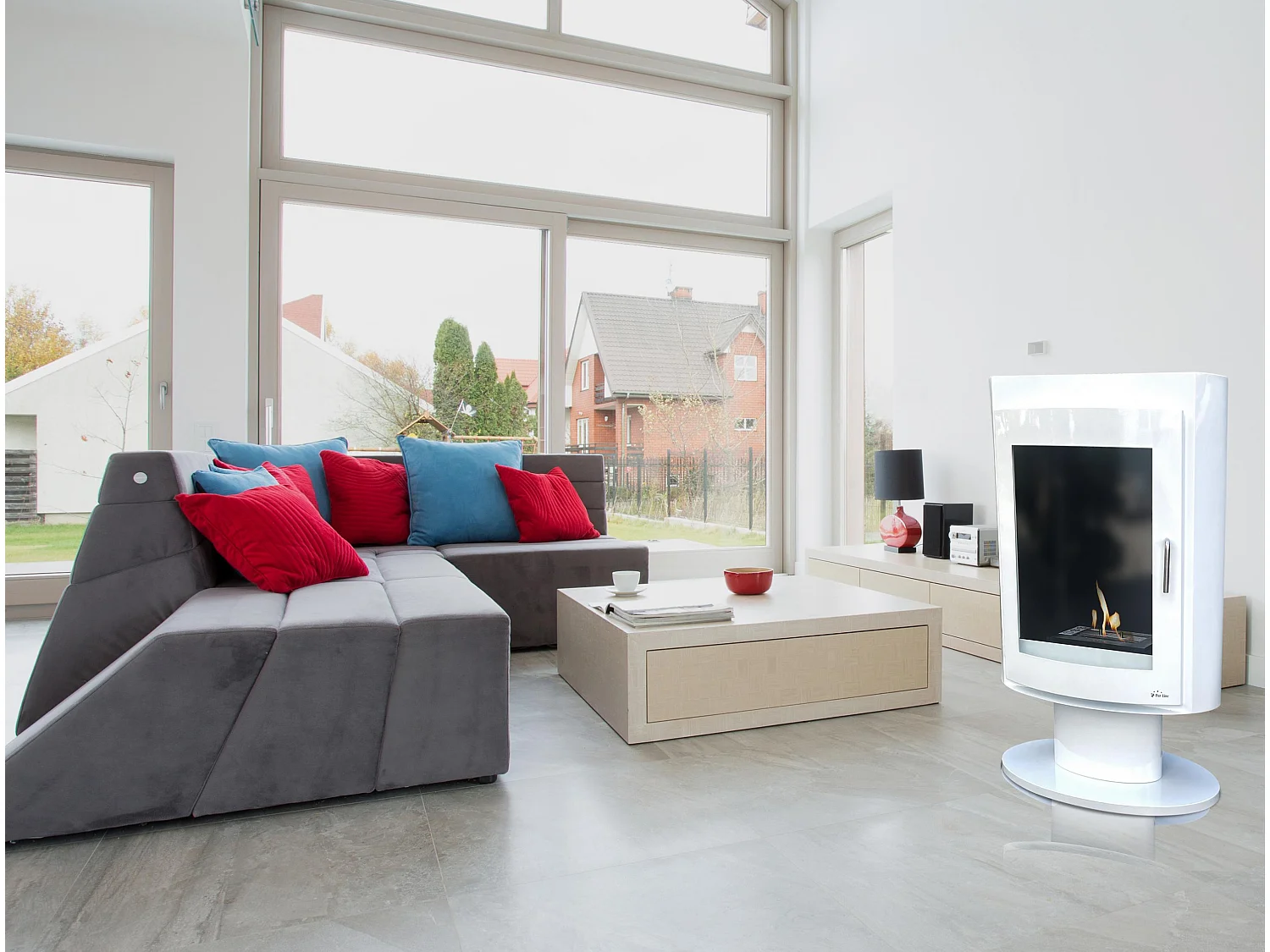 Poêle à l'éthanol en acier carré