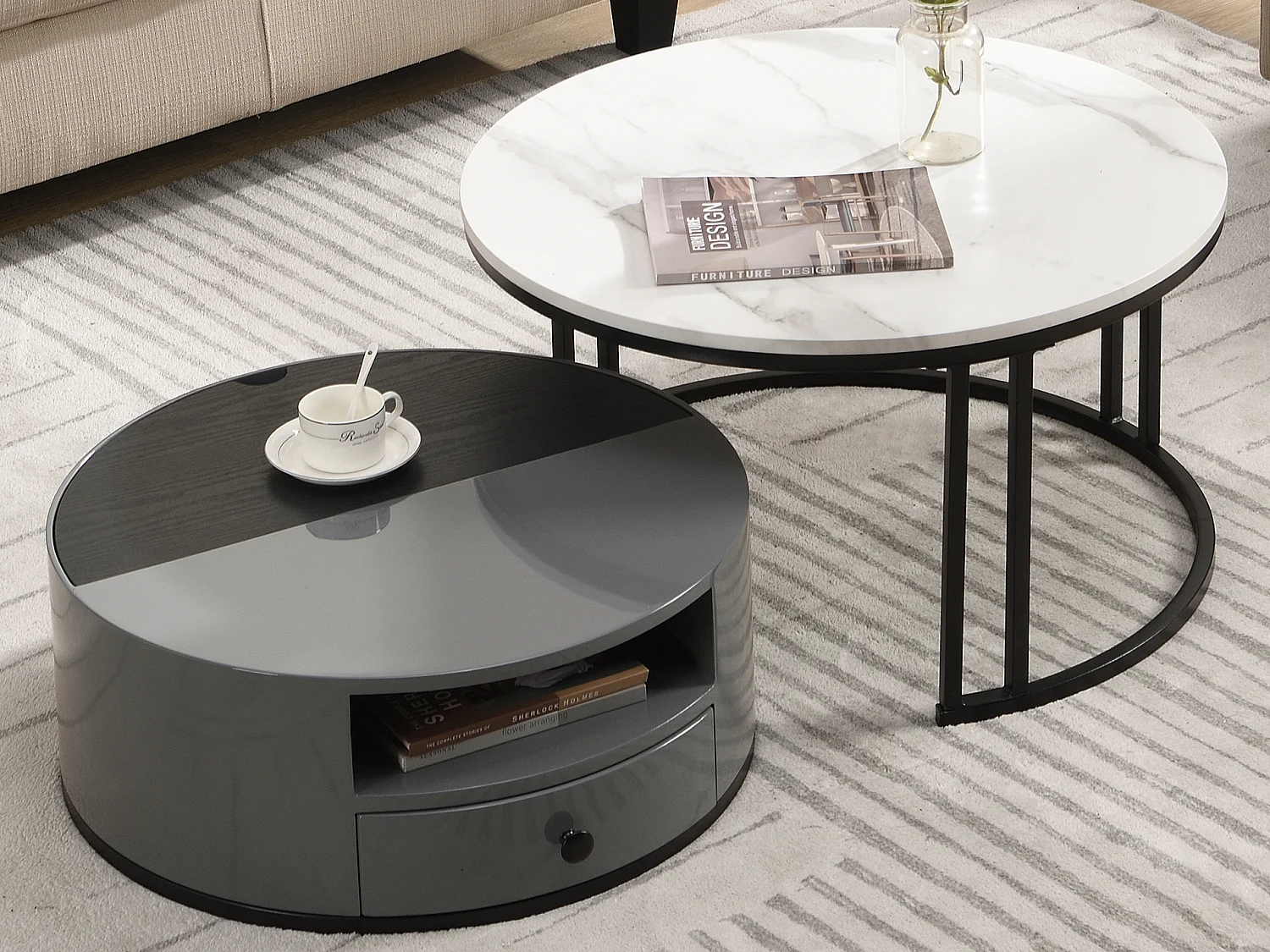 Lot de 2 Tables basses gigognes en deux parties - Aspect et rangements marbre PVC noir et gris, fûts brillants, design élégant