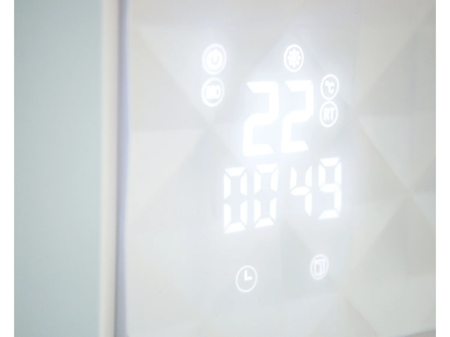 Aquecedor de parede cerâmico 2000 W com visor digital