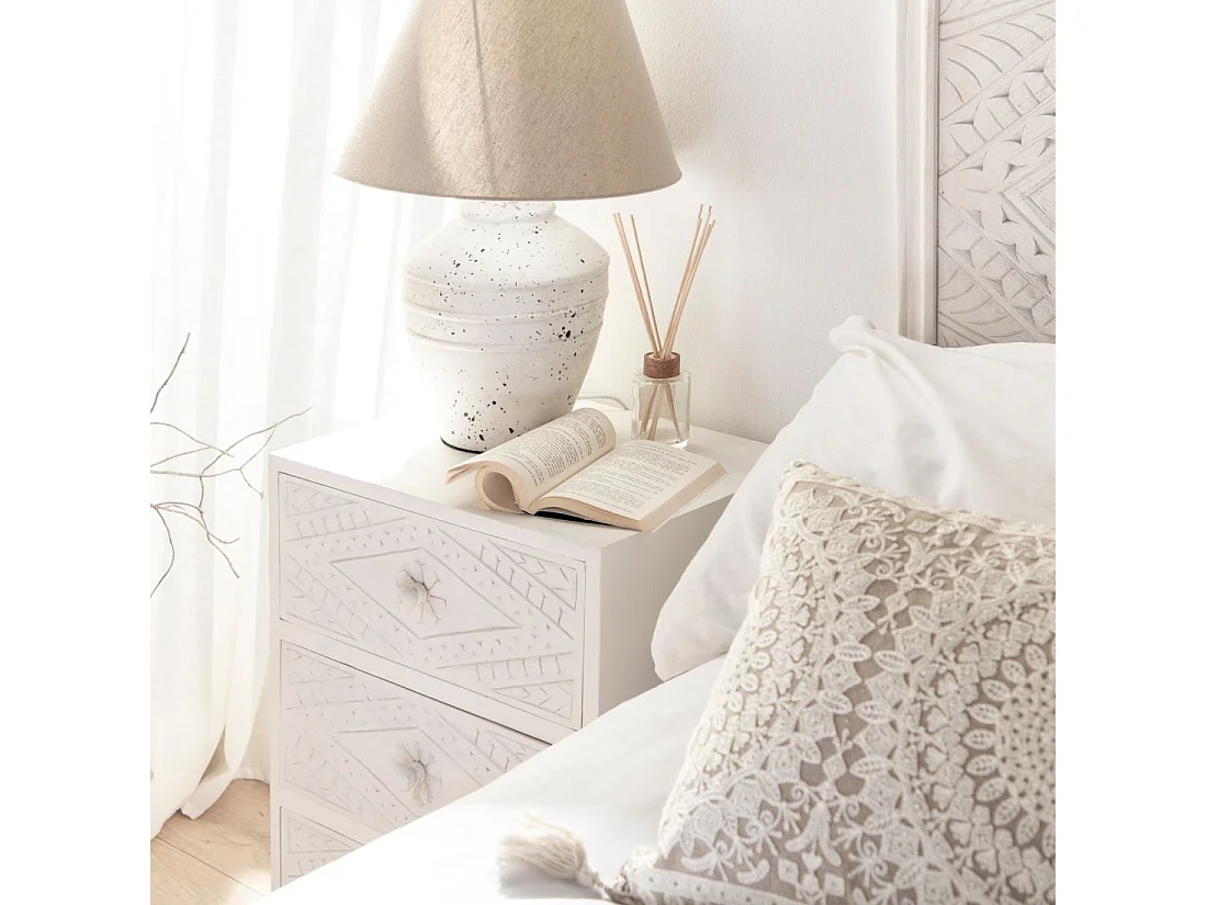 Table de chevet 3 tiroirs en bois blanc décapé 45x66 cm-Sinta